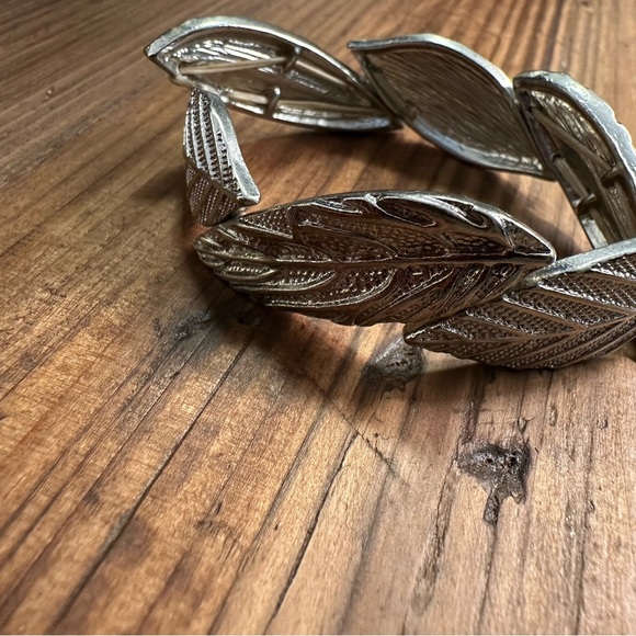 Silver Leaf Bracelet - Picture 1 of 4